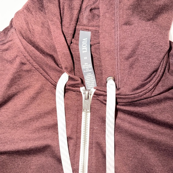 Vuori hooded zip XS like new - Picture 3 of 8
